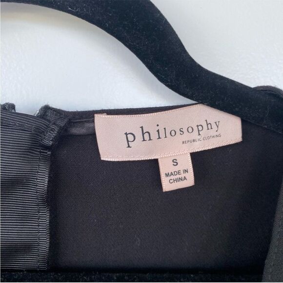 PHILOSOPHY || sleeveless top with zipper detailing - Picture 3 of 9